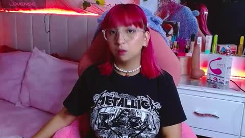 Snapshot of littlerouse_ chatting on October 2025 11:13:01 PM Ruby Rouse online show from October 2025 11:13:01 PM