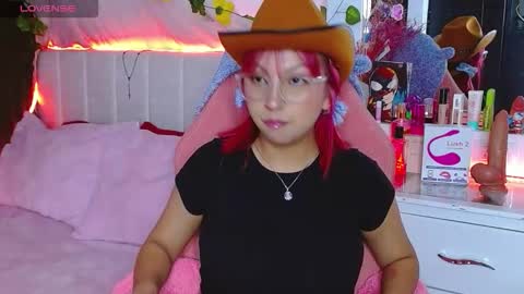 Snapshot of littlerouse_ chatting on October 2025 03:38:01 AM Ruby Rouse online show from October 2025 03:38:01 AM