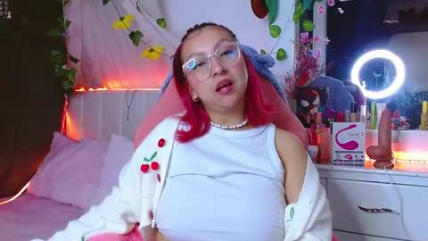 Snapshot of littlerouse_ chatting on October 2025 06:13:02 AM Ruby Rouse online show from October 2025 06:13:02 AM