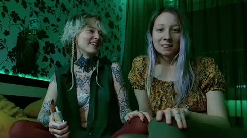 Niki  free tg channel with some photos gifs and info about streams  online show from December 2024 08:11:01 PM