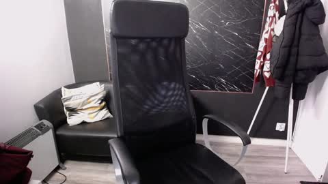 Snapshot of littleviki_ chatting on December 2024 09:17:01 AM Viki online show from December 2024 09:17:01 AM