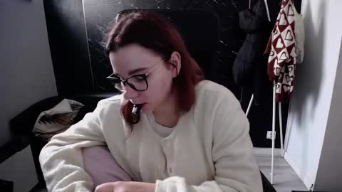 Snapshot of littleviki_ chatting on October 2025 10:27:02 AM Viki online show from October 2025 10:27:02 AM