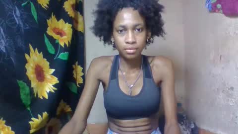 Snapshot of littleyanah chatting on February 2026 04:17:02 AM yanah online show from February 2026 04:17:02 AM