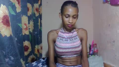 Snapshot of littleyanah chatting on February 2026 11:51:01 AM yanah online show from February 2026 11:51:01 AM