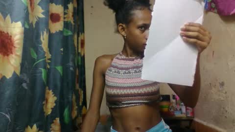 Snapshot of littleyanah chatting on February 2026 07:29:01 AM yanah online show from February 2026 07:29:01 AM