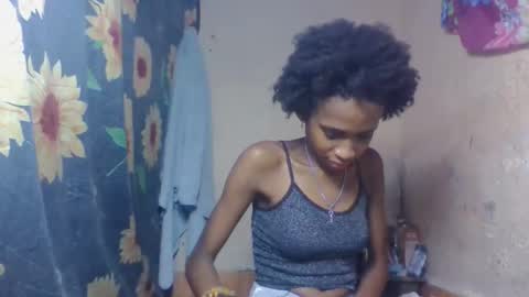 Snapshot of littleyanah chatting on March 2026 06:05:02 PM yanah online show from March 2026 06:05:02 PM