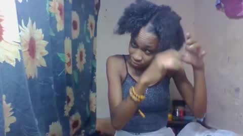 Snapshot of littleyanah chatting on March 2026 05:00:02 AM yanah online show from March 2026 05:00:02 AM