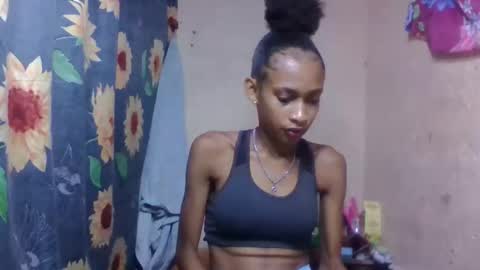 Snapshot of littleyanah chatting on March 2026 09:26:01 AM yanah online show from March 2026 09:26:01 AM