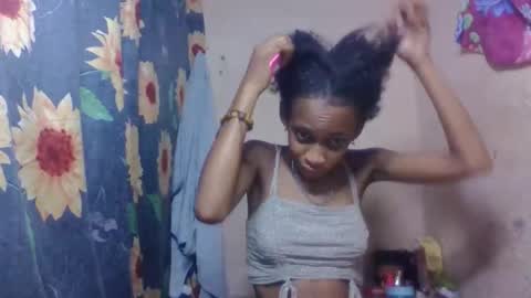 Snapshot of littleyanah chatting on March 2026 05:02:02 AM yanah online show from March 2026 05:02:02 AM