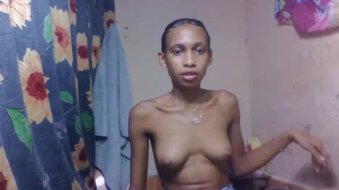 Snapshot of littleyanah chatting on March 2026 10:19:01 AM yanah online show from March 2026 10:19:01 AM