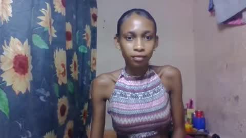 Snapshot of littleyanah chatting on April 2026 05:05:01 AM yanah online show from April 2026 05:05:01 AM
