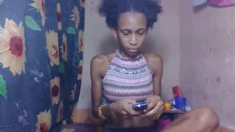 Snapshot of littleyanah chatting on April 2026 05:38:02 AM yanah online show from April 2026 05:38:02 AM