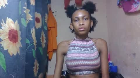 Snapshot of littleyanah chatting on April 2026 06:09:01 PM yanah online show from April 2026 06:09:01 PM