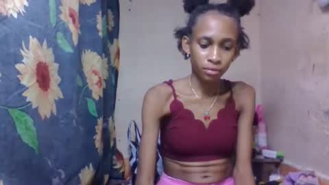 Snapshot of littleyanah chatting on April 2026 05:35:01 PM yanah online show from April 2026 05:35:01 PM