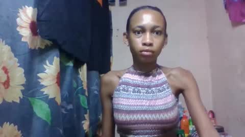 Snapshot of littleyanah chatting on April 2026 05:22:01 AM yanah online show from April 2026 05:22:01 AM