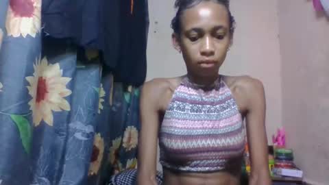 Snapshot of littleyanah chatting on April 2026 01:38:01 AM yanah online show from April 2026 01:38:01 AM