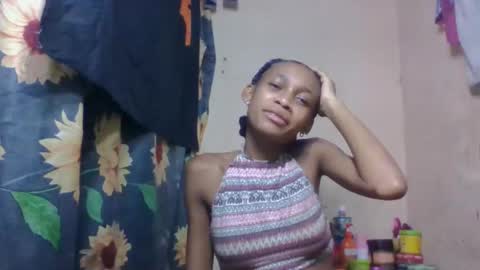 Snapshot of littleyanah chatting on April 2026 06:10:01 PM yanah online show from April 2026 06:10:01 PM