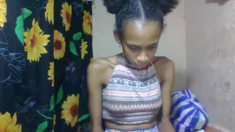 Snapshot of littleyanah chatting on May 2026 09:37:01 AM yanah online show from May 2026 09:37:01 AM