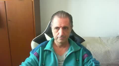 liuk53 online show from May 2026 12:54:02 PM