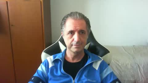 liuk53 online show from May 2026 12:10:01 PM
