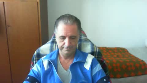 liuk53 online show from May 2026 02:38:02 PM