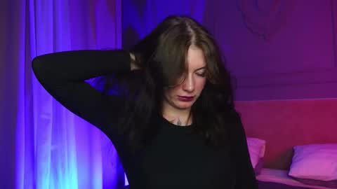 Liv 3 online show from November 2025 02:05:04 PM