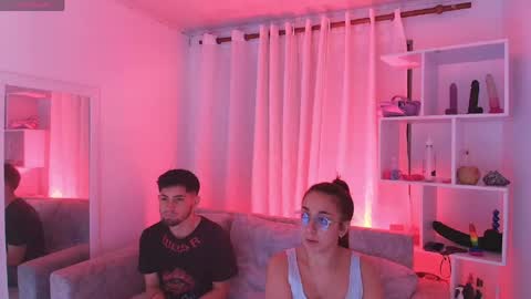 Snapshot of live_secret21 chatting on May 2026 11:12:01 PM Angie and Sebas online show from May 2026 11:12:01 PM