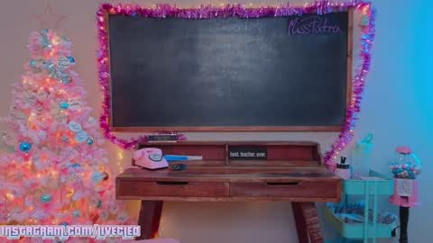 Snapshot of livecleo chatting on November 2025 09:17:01 PM Cleo Patra - online show from November 2025 09:17:01 PM