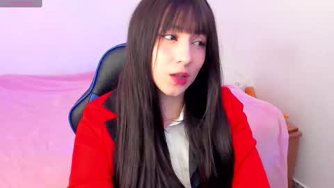 Snapshot of livemakio chatting on November 2025 05:18:02 AM Liz online show from November 2025 05:18:02 AM