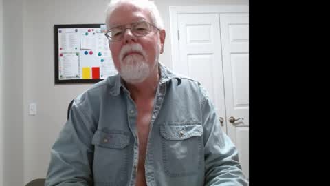 livinfree69 online show from April 2026 11:44:01 AM