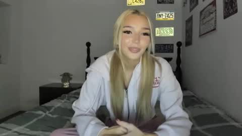 Livvy online show from May 2026 05:04:01 AM