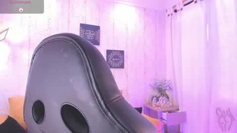 Snapshot of lixie_ chatting on January 2025 03:18:02 PM Vanessa online show from January 2025 03:18:02 PM