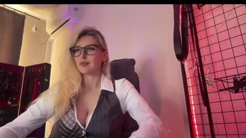 Snapshot of liya_ray chatting on May 2026 02:44:01 PM Liya Ray online show from May 2026 02:44:01 PM