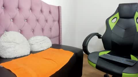 liz_grettel online show from July 2026 06:37:01 PM