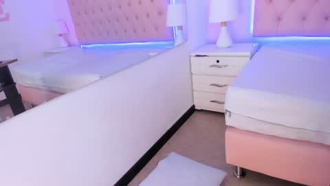 Snapshot of liza_bennet chatting on January 2025 04:19:01 AM Liza online show from January 2025 04:19:01 AM