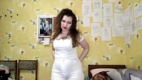 Molly online show from May 2026 04:44:02 PM