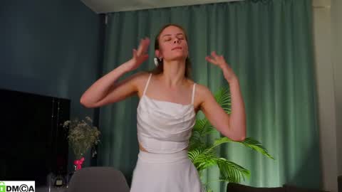 Sunnheart online show from December 2024 04:27:02 PM