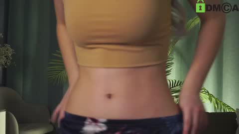 Sunnheart online show from December 2024 08:25:02 PM