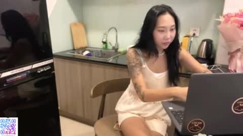 Lizz online show from October 2025 12:04:02 PM