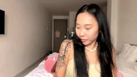 Lizz online show from October 2025 06:03:02 AM