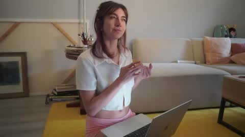 Snapshot of lizmreow chatting on June 2026 08:14:02 PM Liselle online show from June 2026 08:14:02 PM