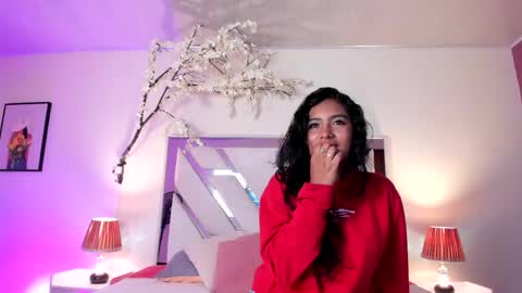 Snapshot of lizz_miller__ chatting on May 2026 02:14:02 PM Lizz online show from May 2026 02:14:02 PM