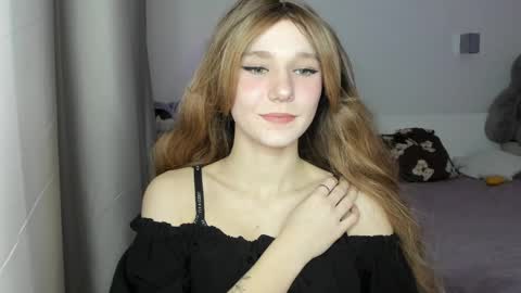 lizza_a online show from March 2026 06:24:02 PM