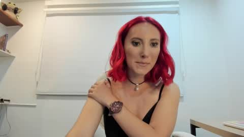 Snapshot of lizzdoux chatting on October 2025 02:31:02 AM lizzdoux online show from October 2025 02:31:02 AM