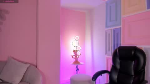 Lizzi  online show from September 2025 05:56:02 PM