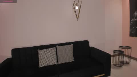 Lizzi  online show from January 2026 07:17:02 PM