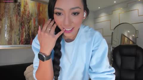 Lizzi  online show from February 2026 08:52:01 PM