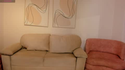 Lizzi  online show from March 2026 12:05:01 PM