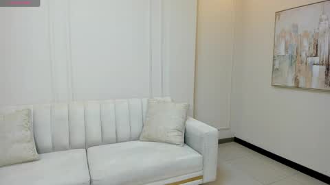 Lizzi  online show from April 2026 11:58:01 AM