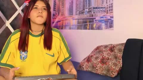 lizzy_sweet2 online show from October 2025 03:29:02 AM